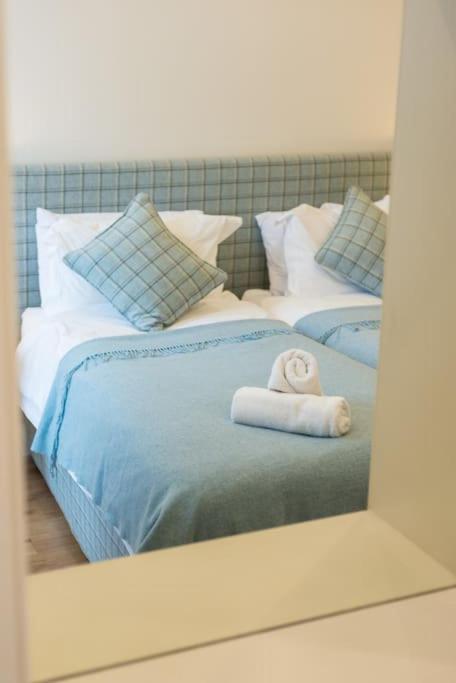 Self Catering , City Centre Apartment With Parking Edynburg Zewnętrze zdjęcie