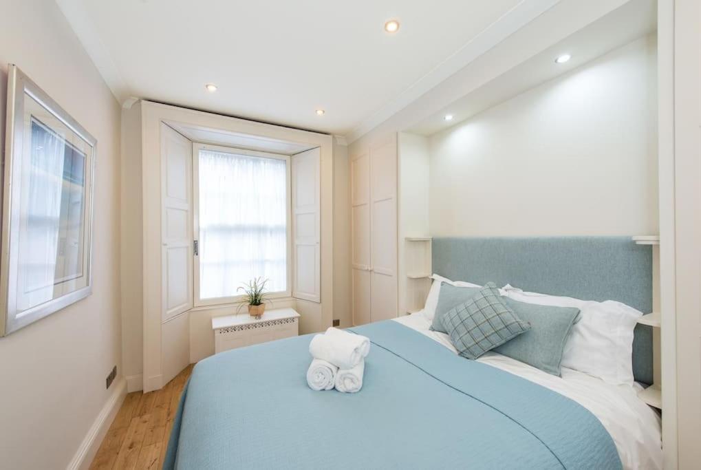 Self Catering , City Centre Apartment With Parking Edynburg Zewnętrze zdjęcie